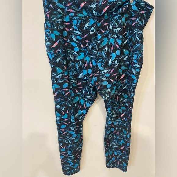 Mossimo - Butterfly 🦋 Print Athletic Leggings - Picture 8 of 8